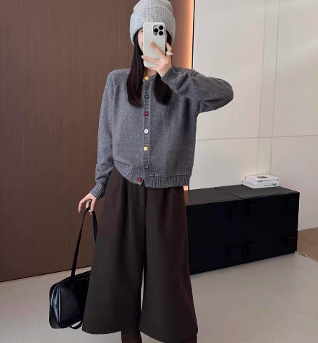 【甜甜专享】【一点都不挑人】彩虹扣子 加厚暖冬厚密度毛衣开衫