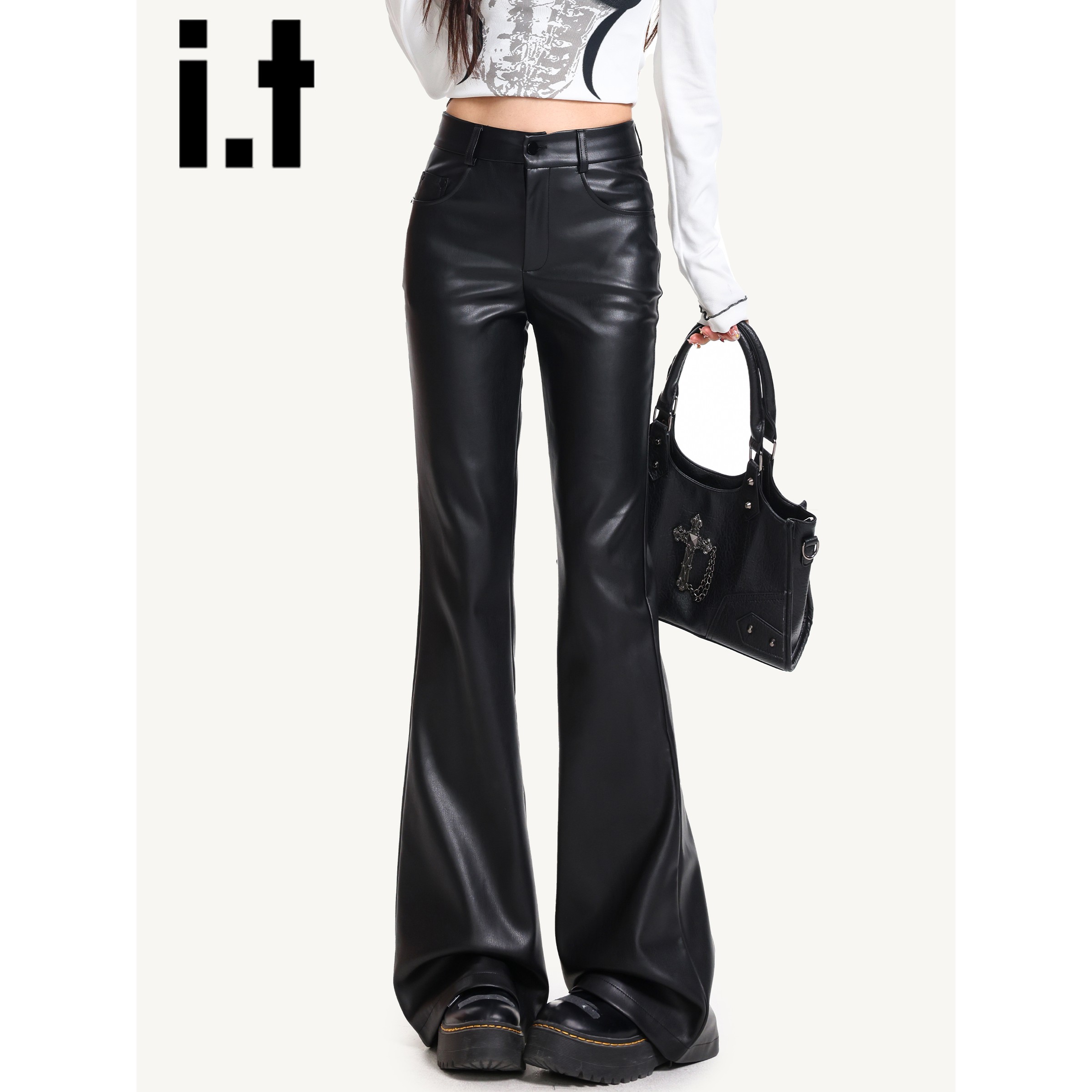 it:CHOCOOLATE黑色微喇叭休闲裤女2025秋季新款高腰加绒PU皮裤子