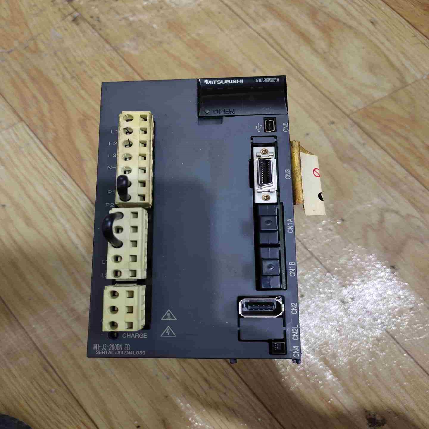 三菱j3驱动器mr-j3-200bn-eb 2kw 议价