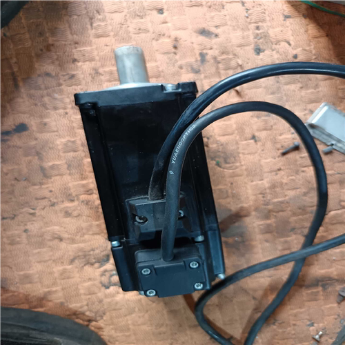 【汇生】全新米格  60CST-M01330  400w 伺服电机【议价】