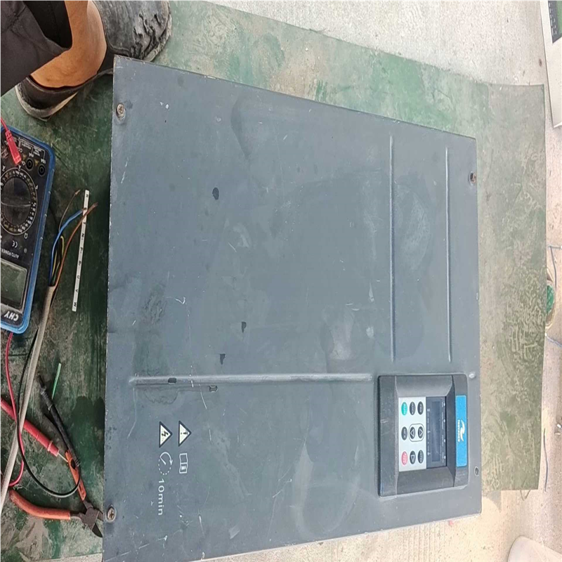 【汇生】汇川MD290变频器功能完好正常启动成色一般，侧面有生锈