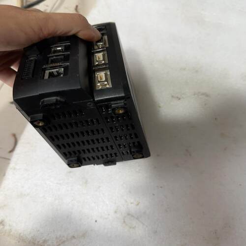 【汇生】基恩士视觉控制器 CV-3001，附带内存卡，价格300，运【