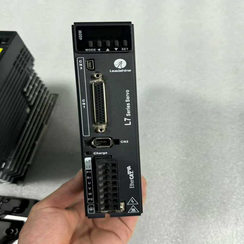 议价拆机二手雷赛一批200w总线伺服电机L7EC-400W