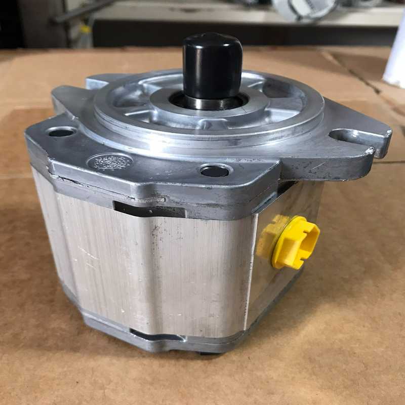 丹佛斯齿轮泵SNP2NN/017RN06GA 仅装机未使用（咳咳电子）