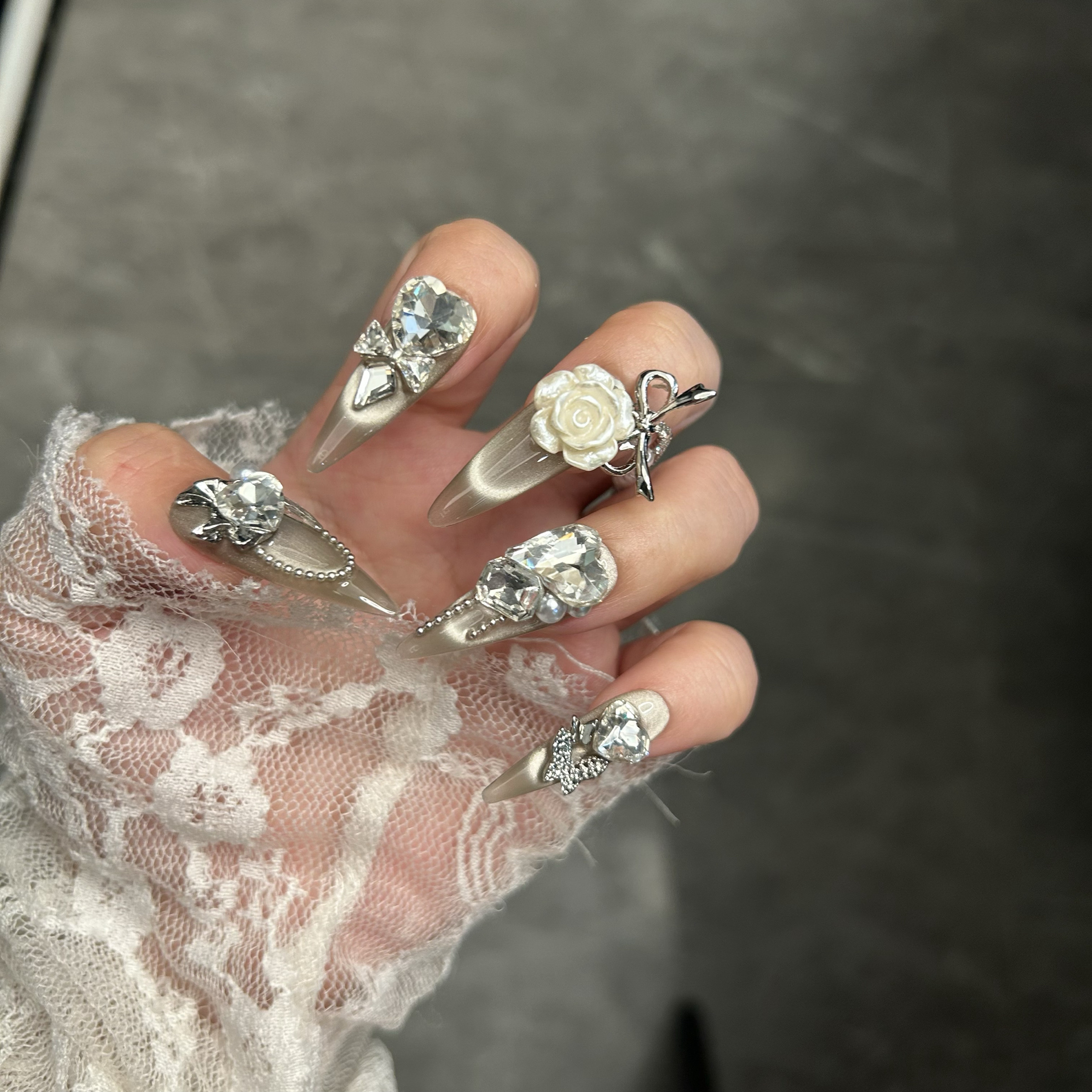 落日余晖 手工穿戴甲法式猫眼财阀千金富贵美甲复古奢华高贵气质