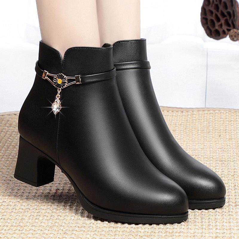 潮牌短靴女新款秋冬棉鞋加绒妈妈鞋粗跟高跟靴子真皮软底中年皮鞋