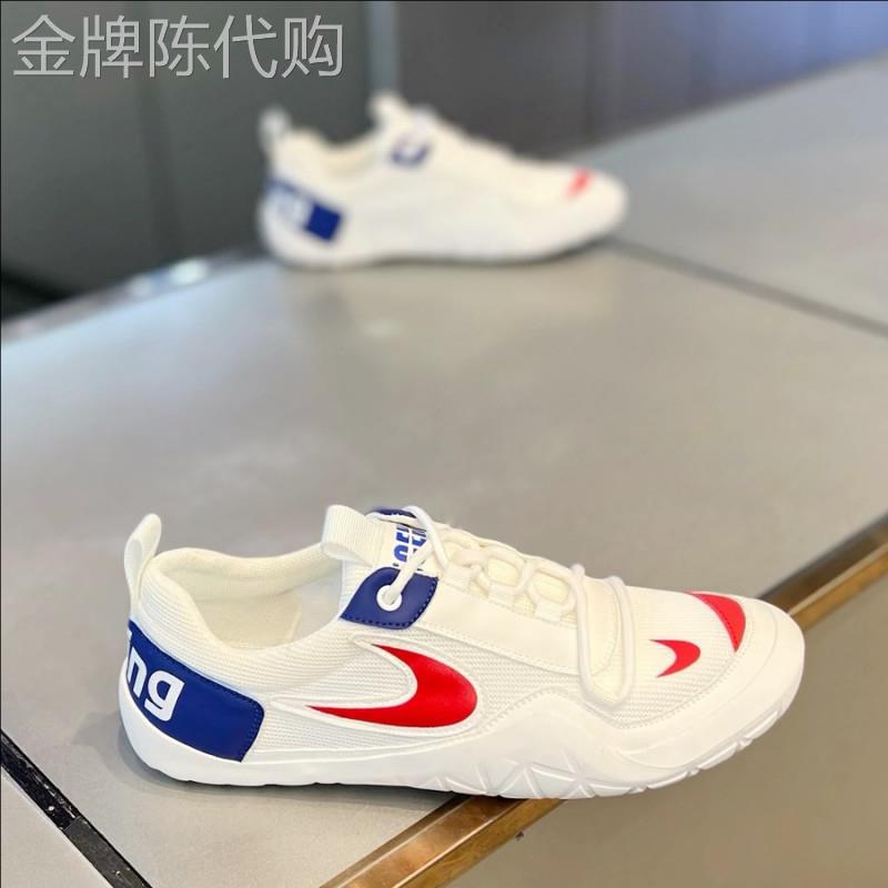 潮牌男鞋2026新款轻便透气网面休闲运动鞋男跑步软底小白潮鞋平底