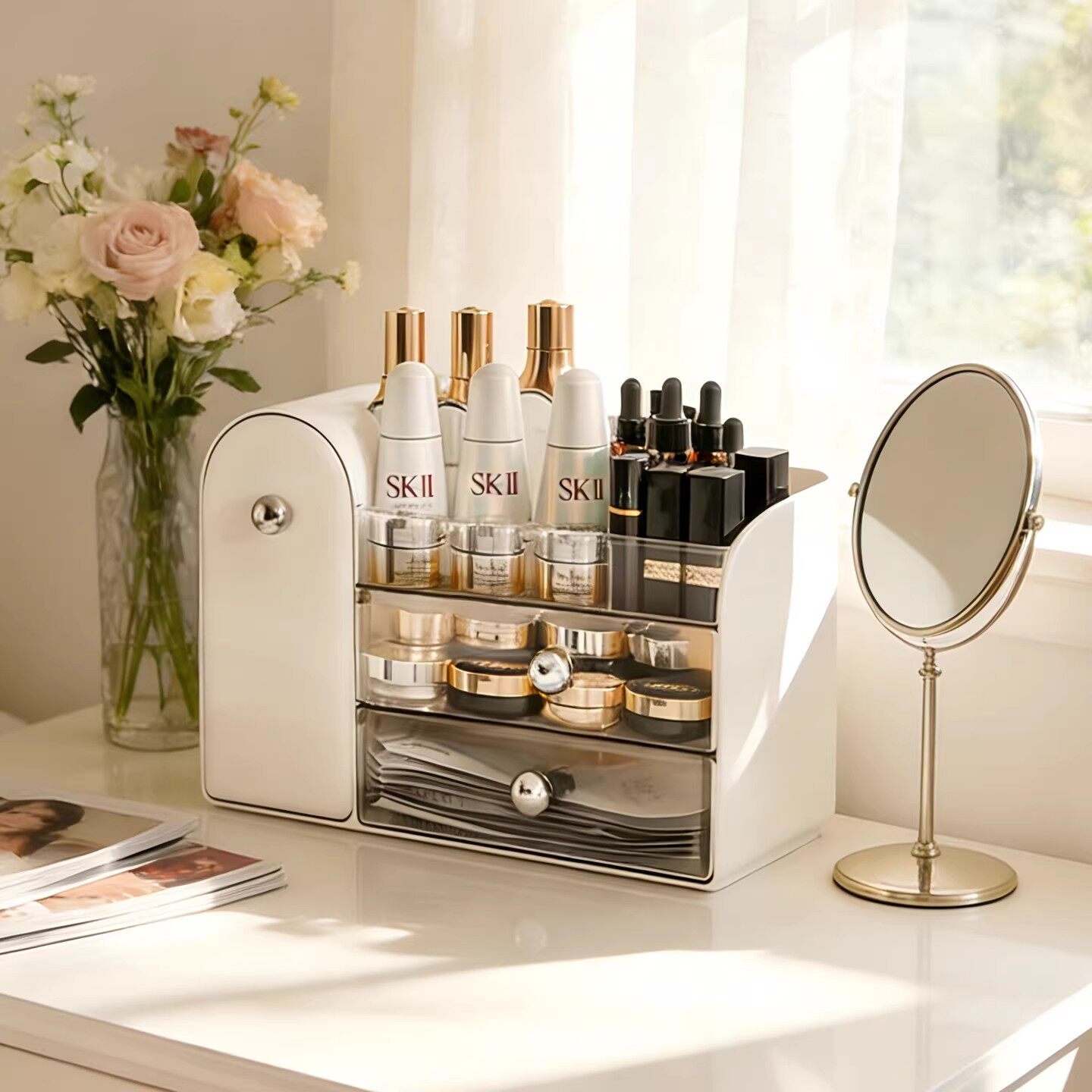 日本进口化妆品收纳盒高级感桌面梳妆台护肤品置物架防尘整理箱子