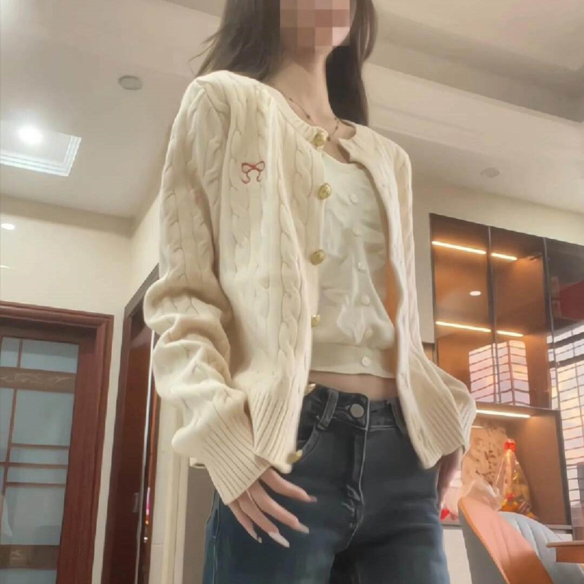 米杏色独特漂亮小毛衣开