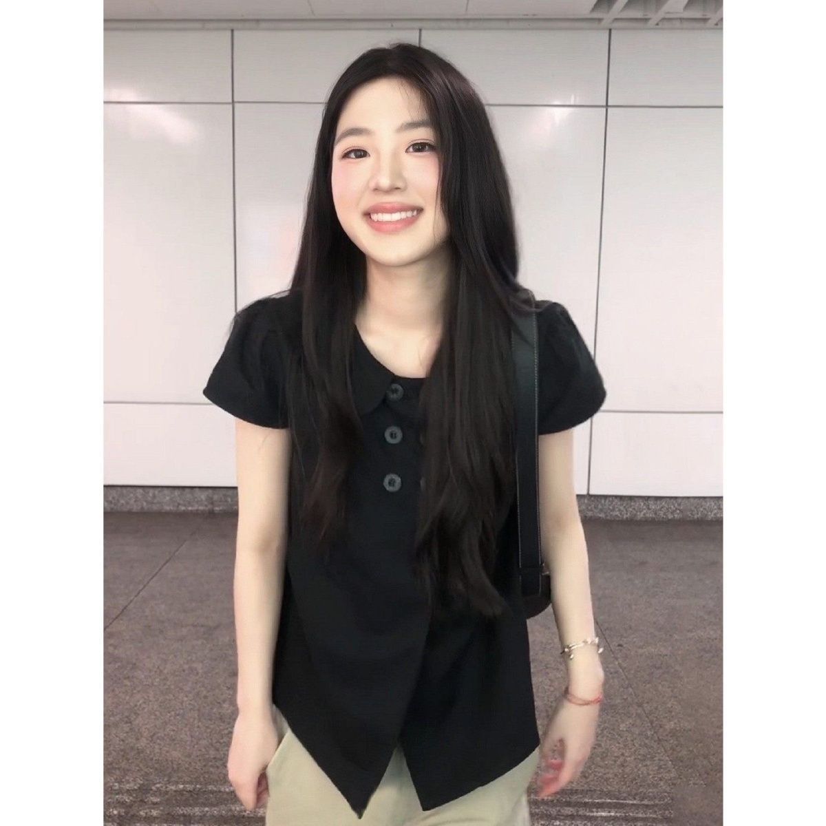 韩系黑色娃娃领双排短袖