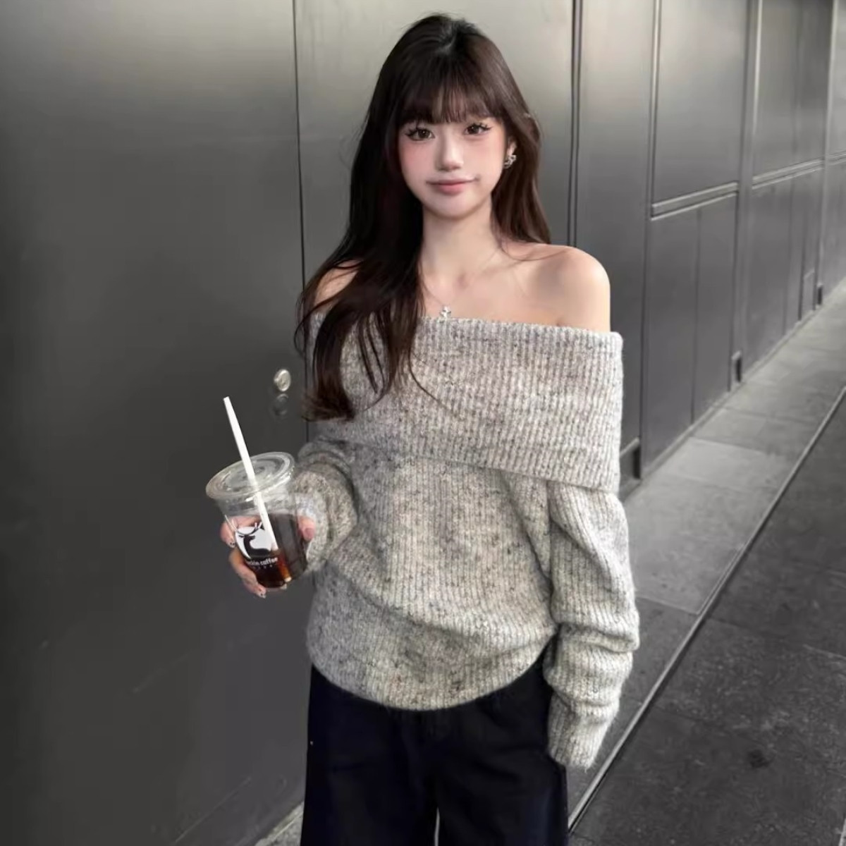 灰色露肩韩系套头毛衣女