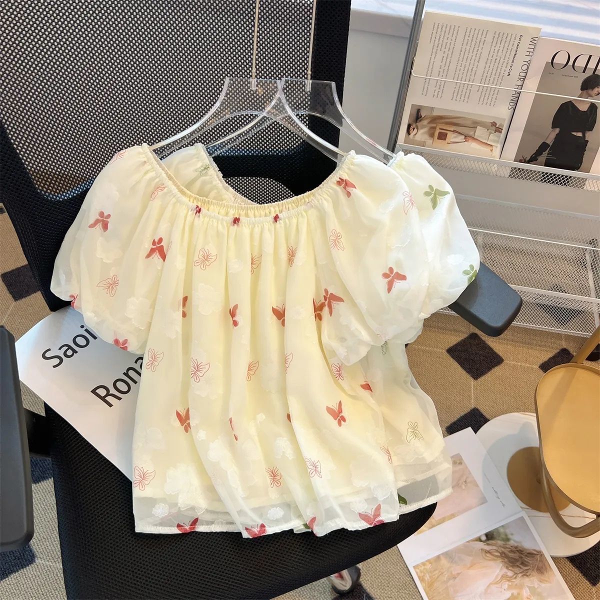 小清新夏装泡泡袖印花新