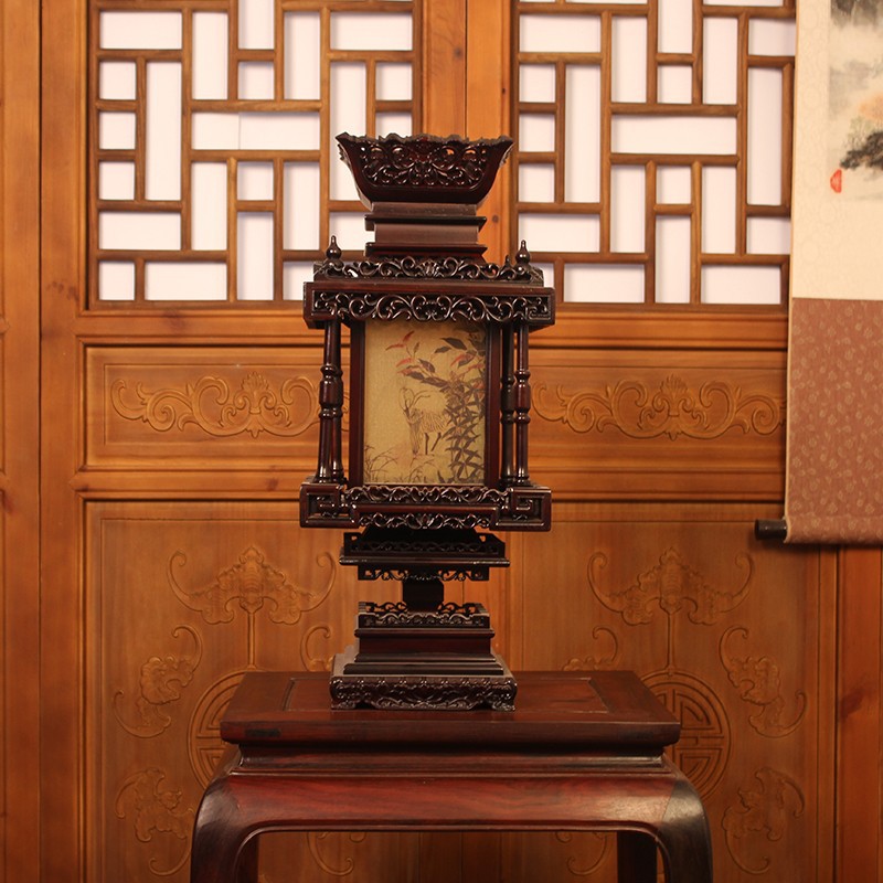 锦发工艺中式仿古实木雕刻灯笼