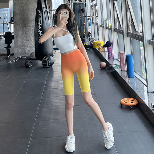 岚纹提臀运动短裤女渐变