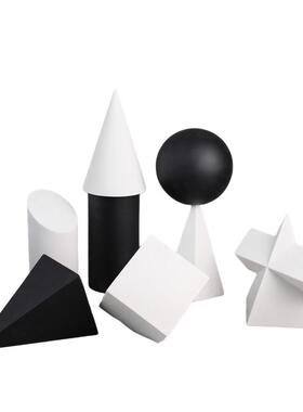 斯堪的纳维亚莫兰迪色彩立体几何装饰简单易接近豪华家居客厅入口