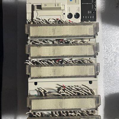 TSX TSX3721001 TSXDMZ28DR PLC控制器 扩展输入输模块议价维修