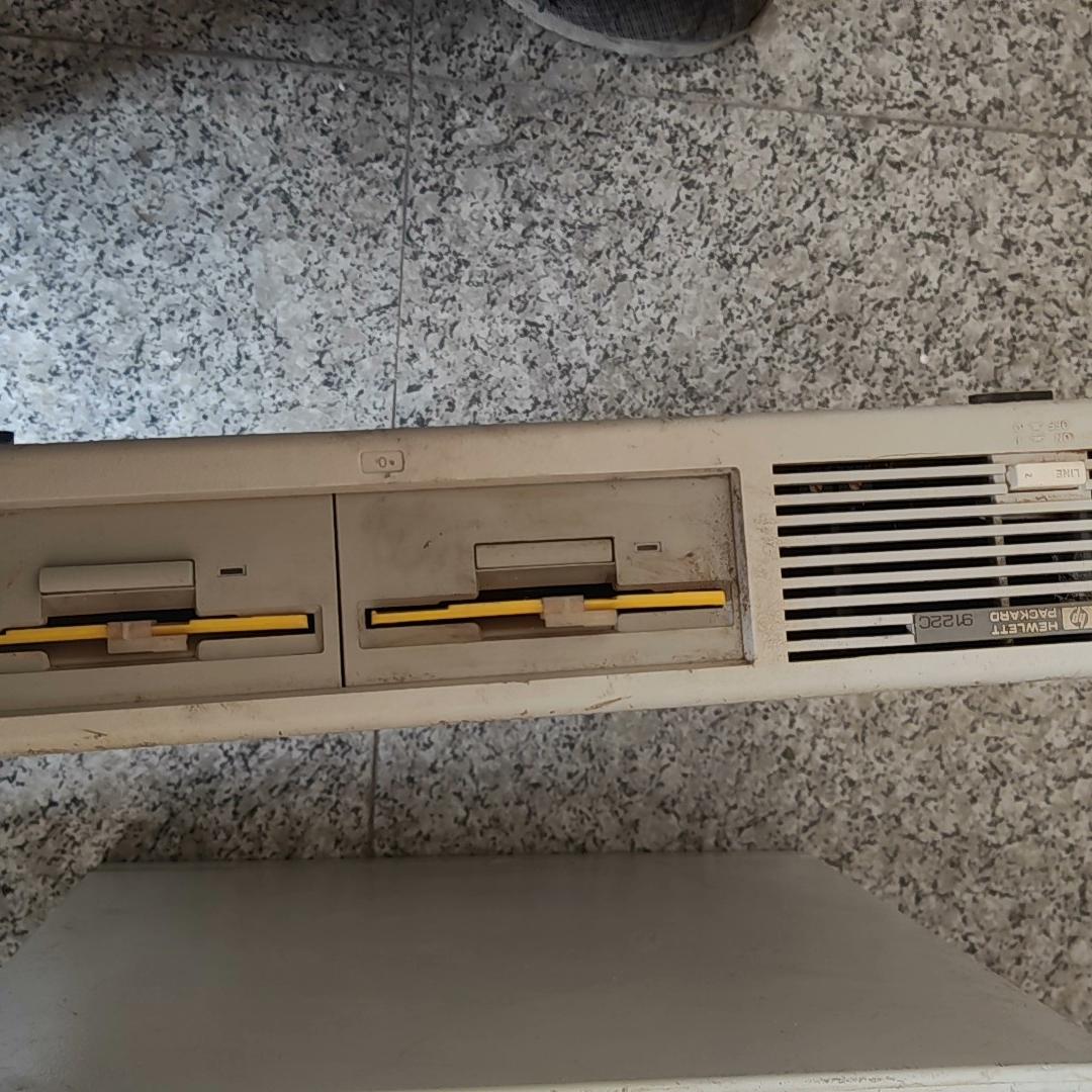 9122C 双3.5英寸磁盘机 HP工控工业存储设备议价维修