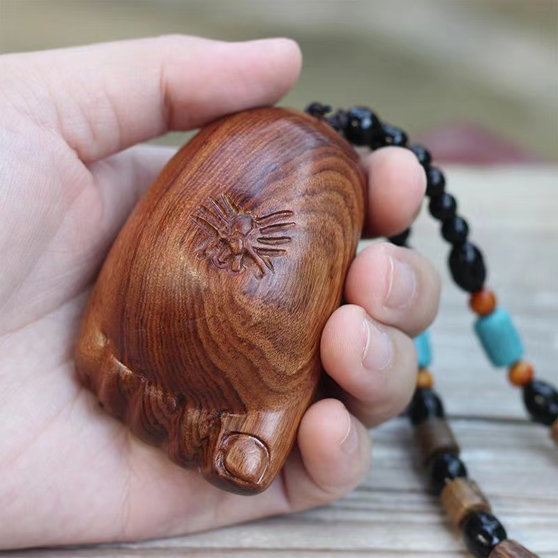 速发老挝黄花梨木雕手把件知足常乐实木手工雕挂把玩车件汽刻饰品