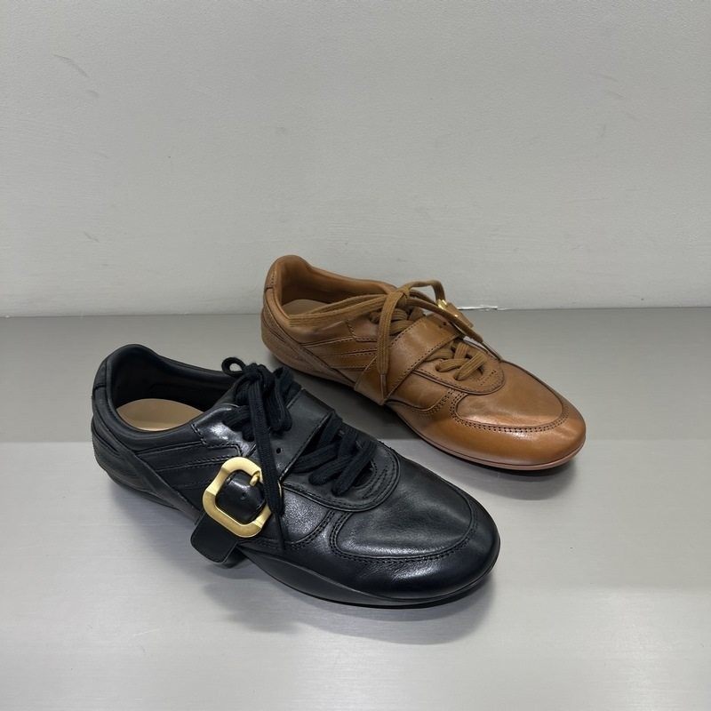 欧洲站2025秋季新款时尚真皮搭扣平底德训鞋女百搭系带运动休闲鞋,女鞋,时尚休闲鞋,淘宝优惠券,粉丝福利购,淘宝优惠卷