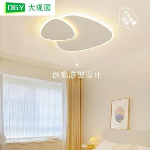 卧室灯现代简约吸顶灯北欧极简家用主卧灯房间灯方形餐厅灯