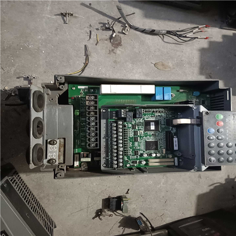 三肯变频器s06-4a019-b  55.5kw/7.5kw(崽崽配件）