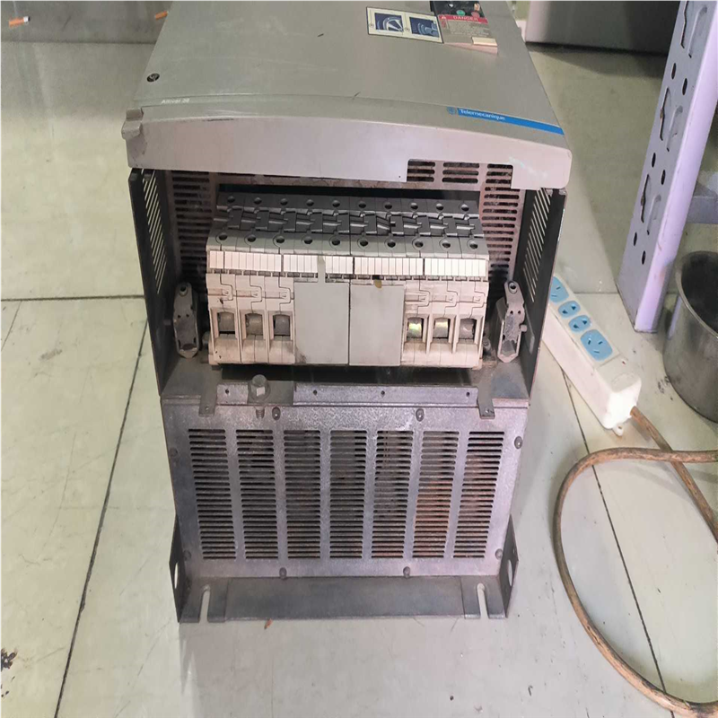斯耐德ATV38变频器 45KW 型号：ATV38HD54N(崽崽配件）