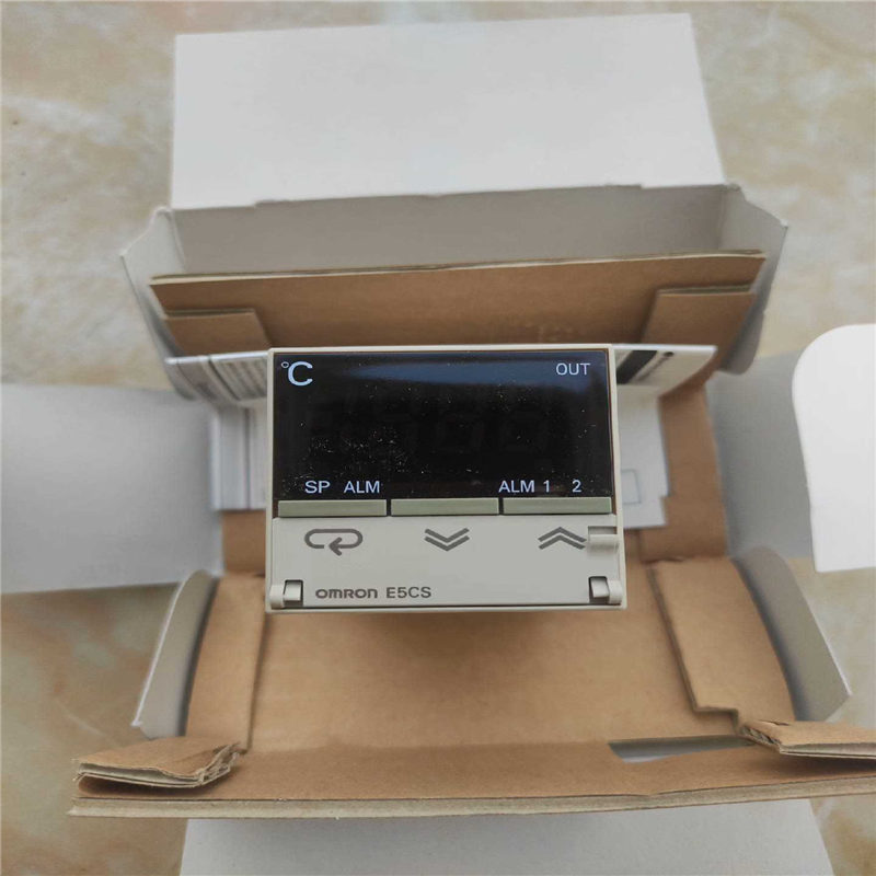 议价欧姆龙温控器E5CS-R1TU-W