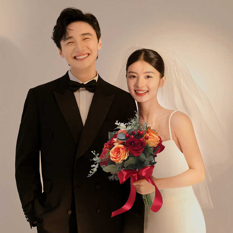 红色森系手捧花新娘结婚仿真花中式新郎领证拍照接亲出嫁婚礼花束