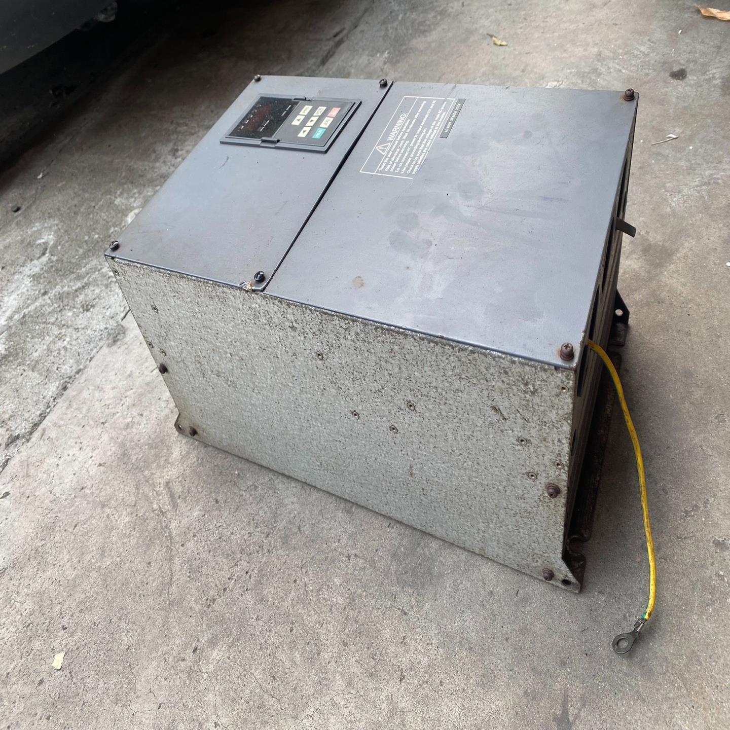 众辰变频器，Z2400-37GY，380V-37KW，外观不~议价