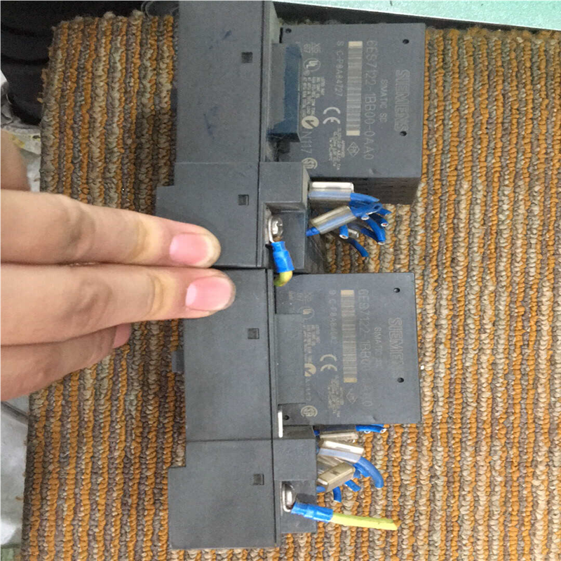 议~214-1BD22-0XB0 2个  223-1HF2