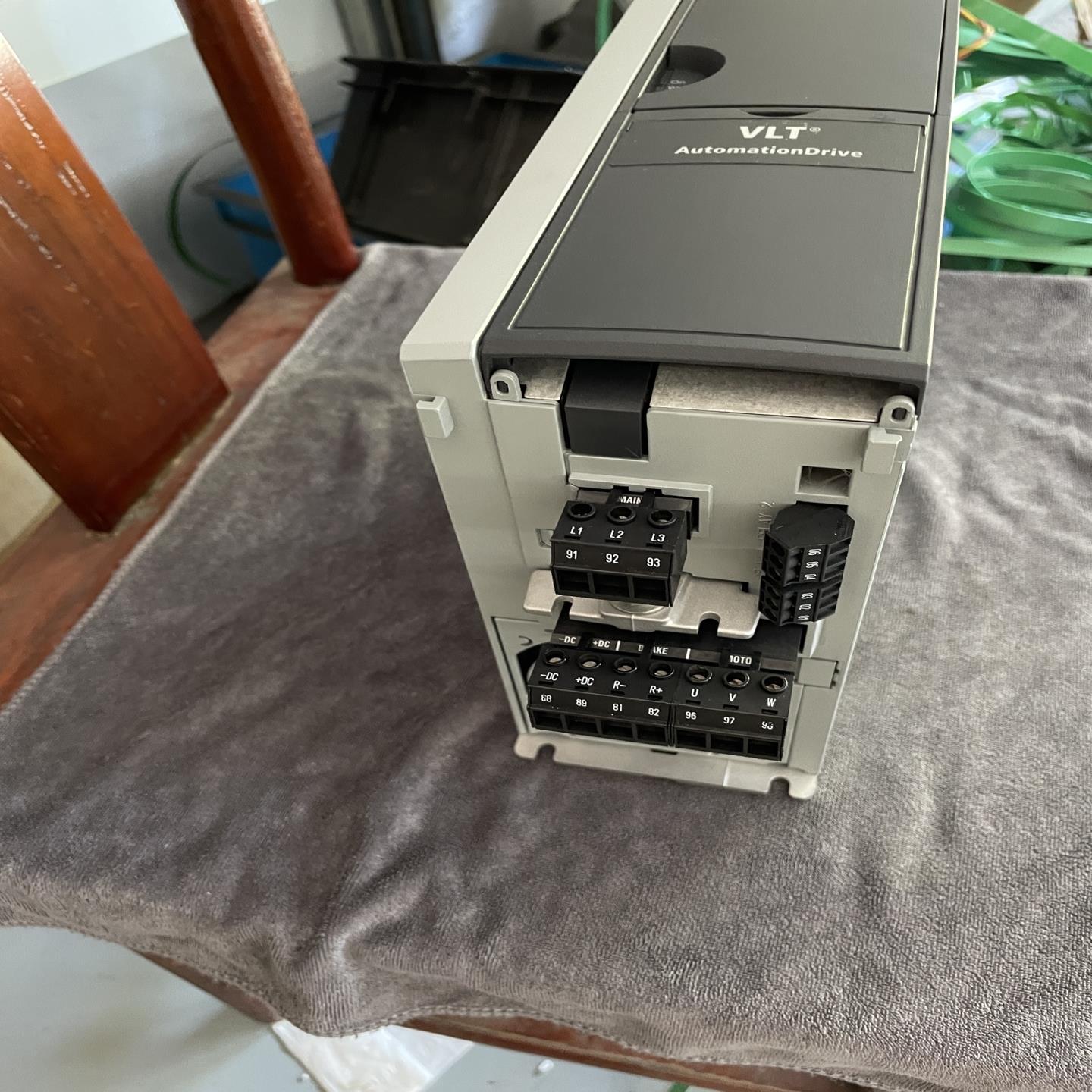 丹佛斯变频器FC-302P1K1T5E20H2XGCXXXS(崽崽配件）