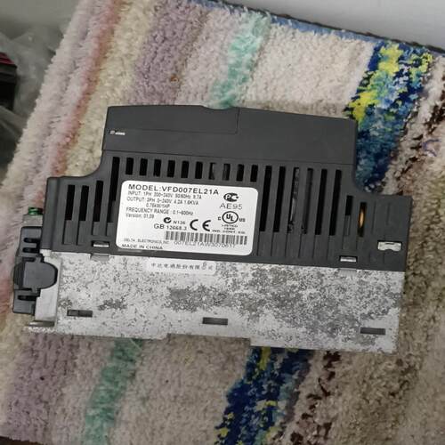 议~台达0.75KW变频器变频器VFD007EL21A