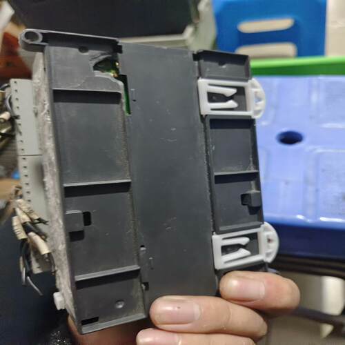 台达dvp32es200t底下有点点破损包好的~议价