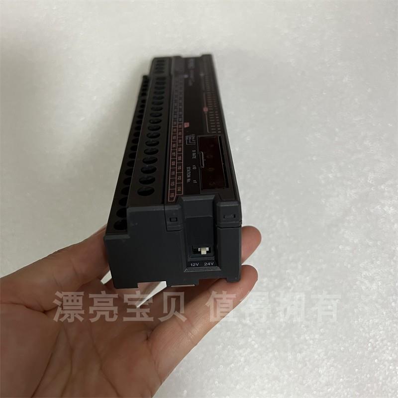 控制器KV-RC16BXT KV-RC8BXT KV-RC4DA KV-RC4AD基恩士 KV-RC32BX