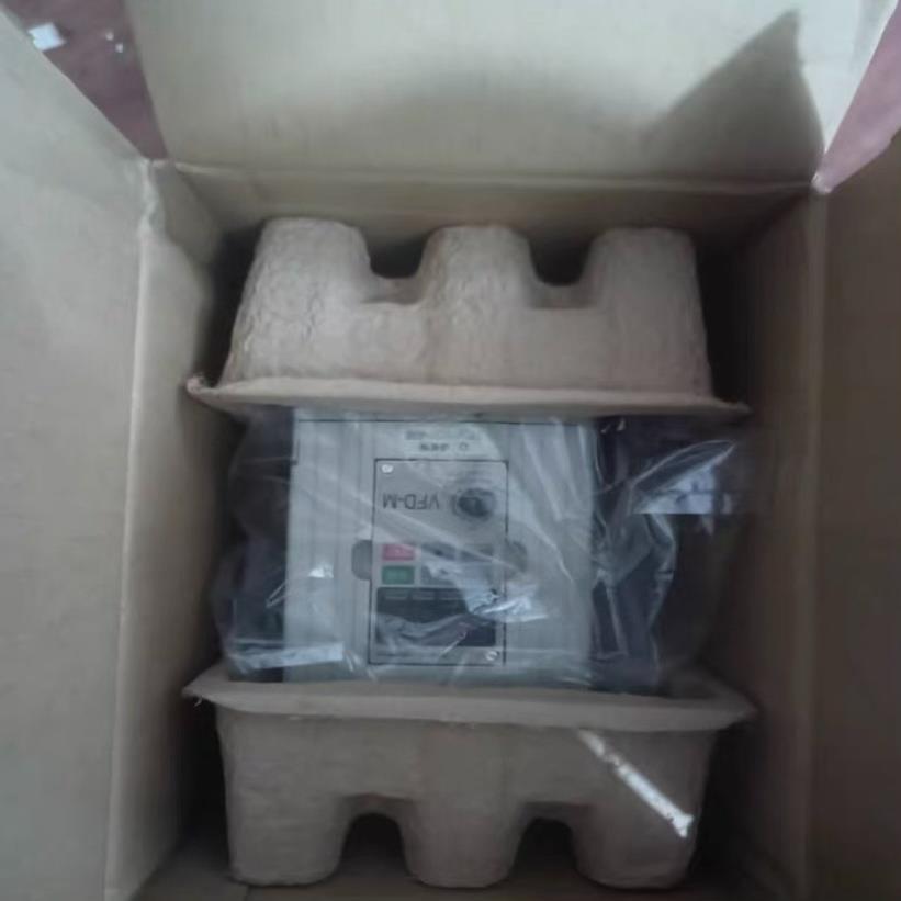 VFD004M23A台达变频器，便宜卖，质保一年(崽崽配件）