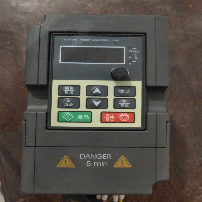 (询价)英威腾TL-M100R7G1 0.75KW  实物图
