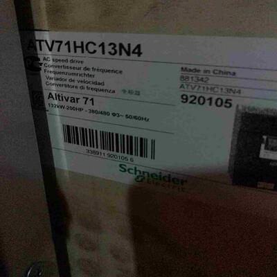 施耐德变频器ATV61hd37N4Z ATV71hd30N4议价