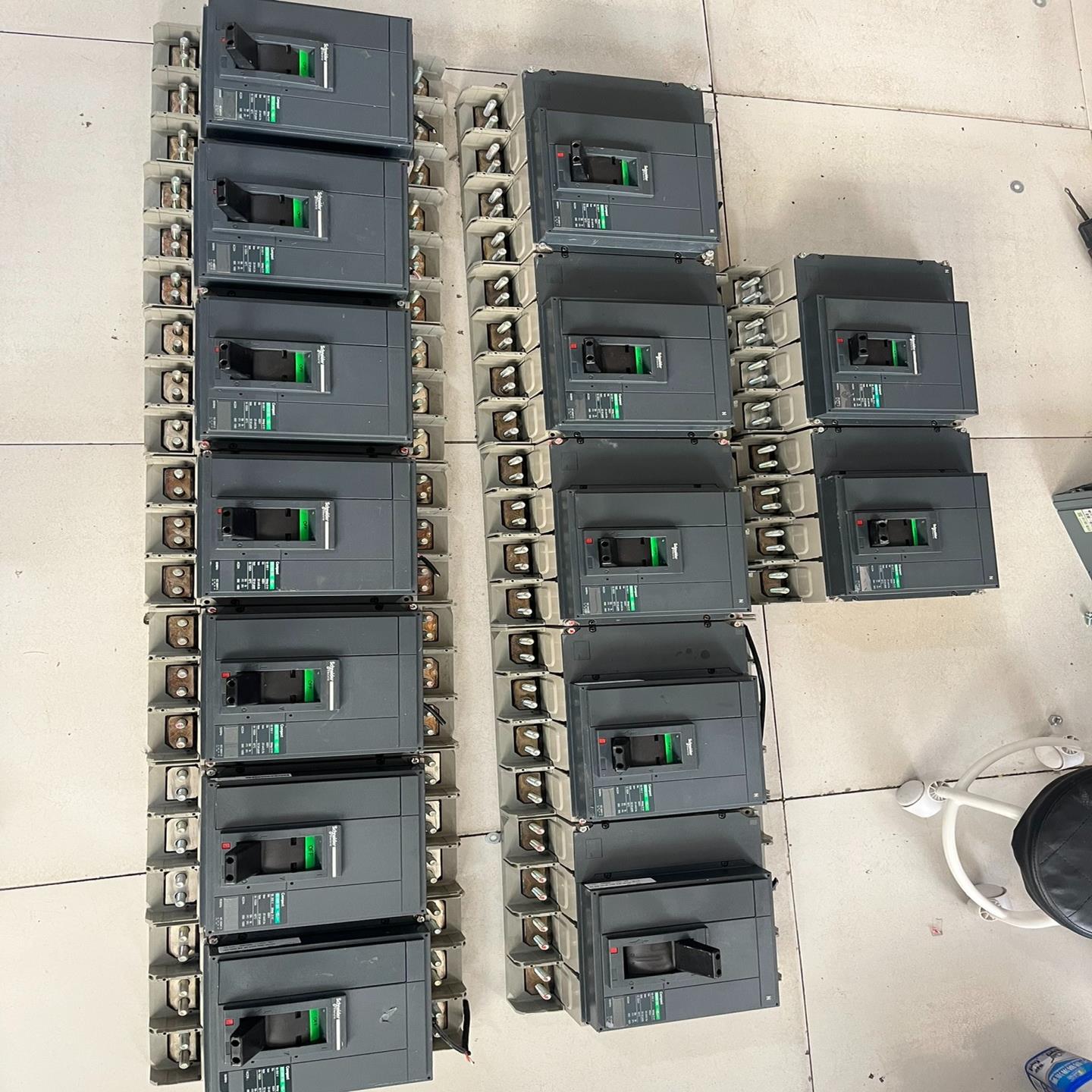 议~NS800NA/1000NA隔离塑壳断路器，3P100