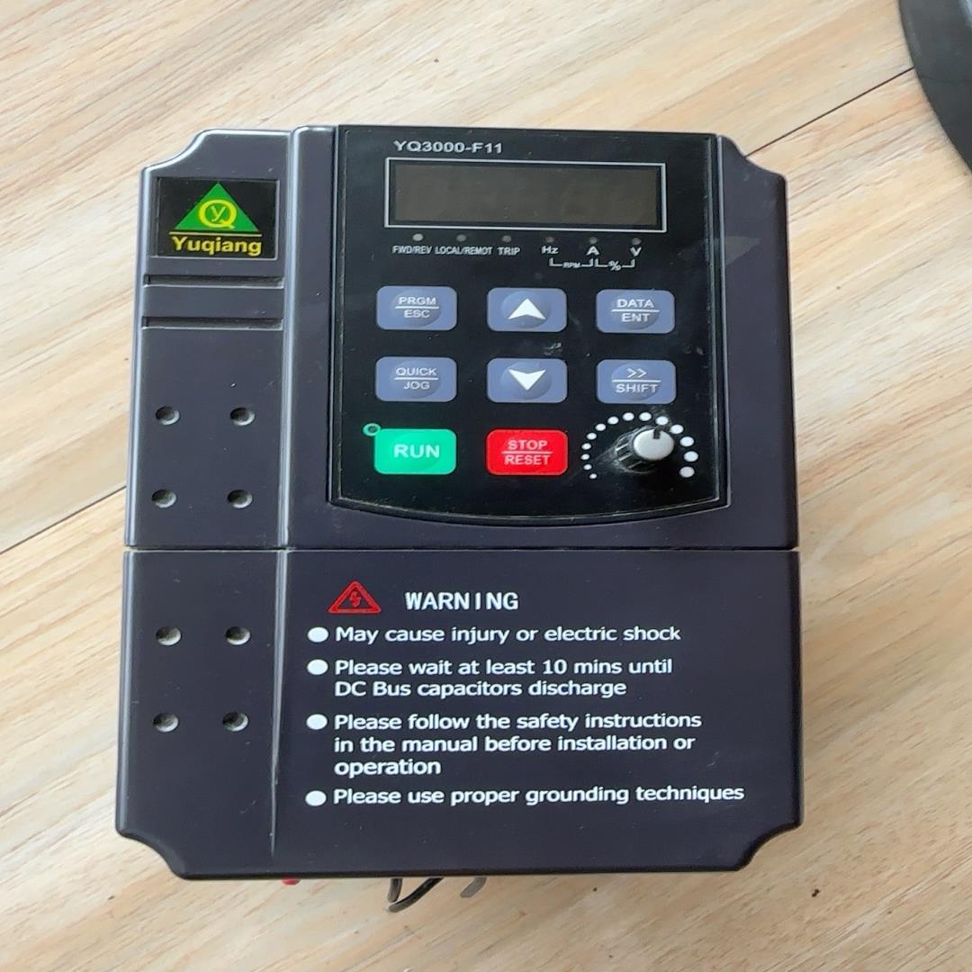 誉强变频器+YQ3000-F11++402p 2G片2G，2(崽崽配件）