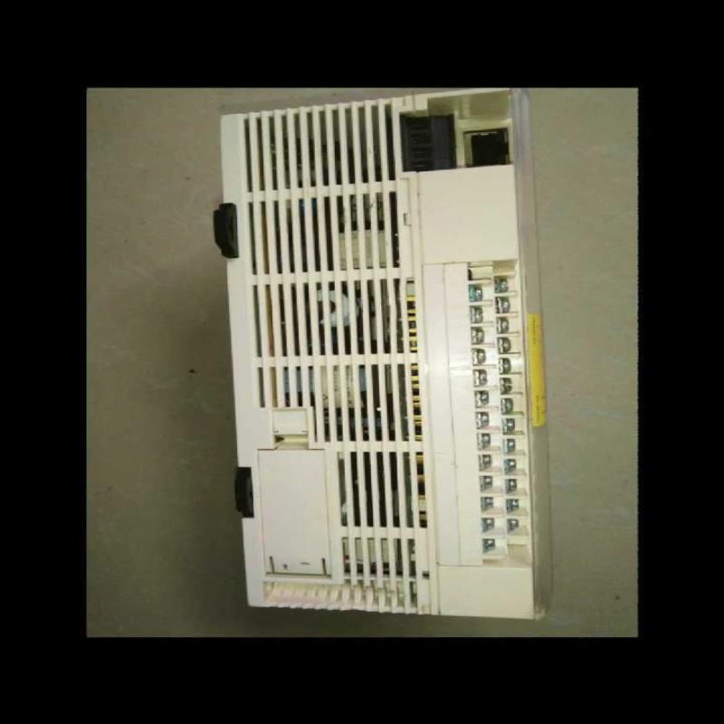 TM218LDAE40DRPHN实物图