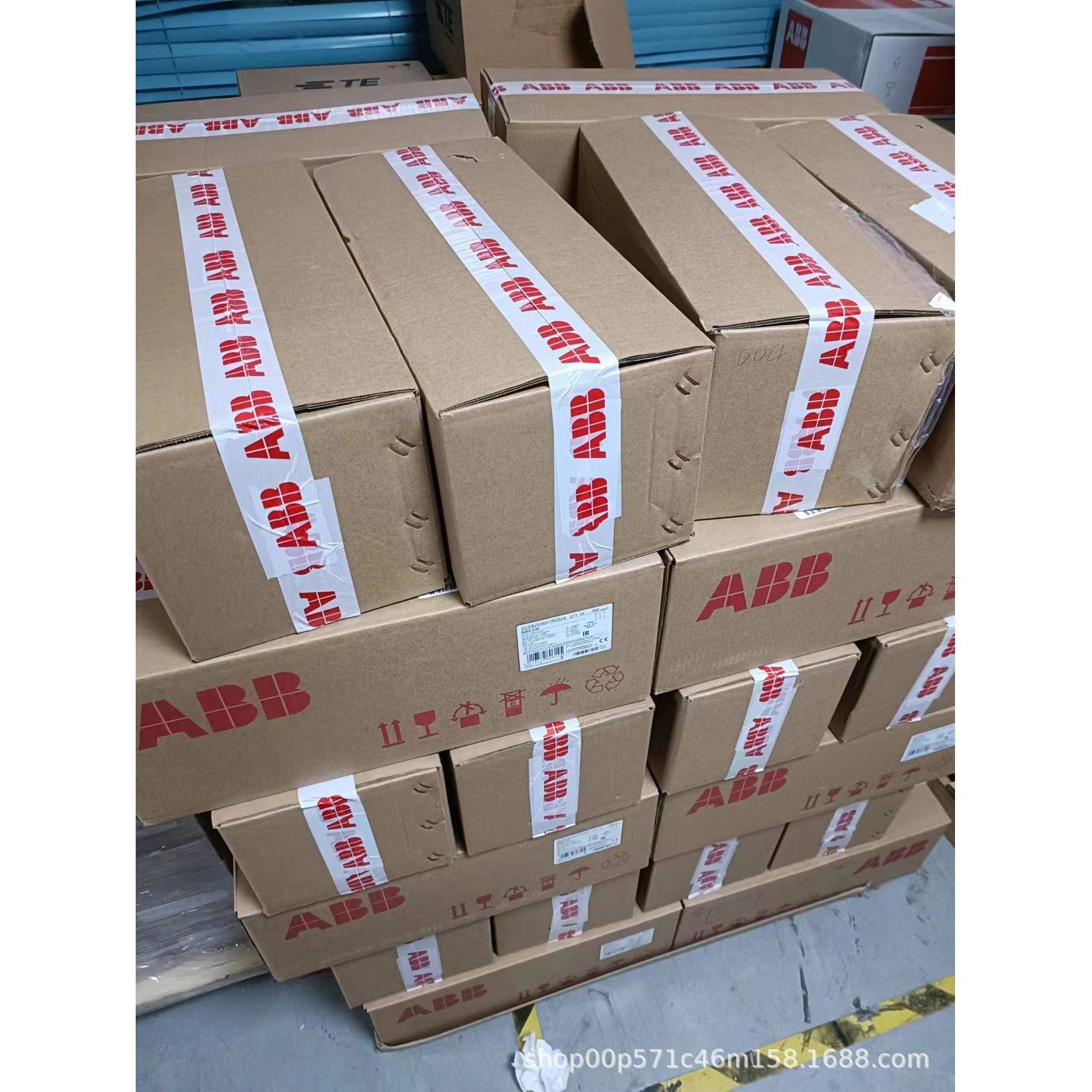 ABB微断路器S204型-B1S204-B2S204B-3S204-B4小型UAW空开