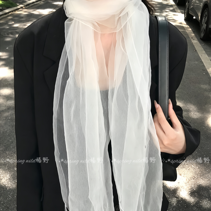 白色薄款长条流苏围巾出游百搭图片