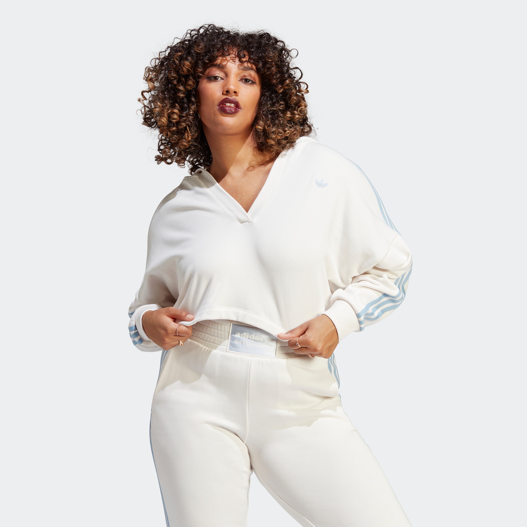 Adidas/阿迪达斯 女子三叶草运动宽松长袖卫衣套头衫 IC8521