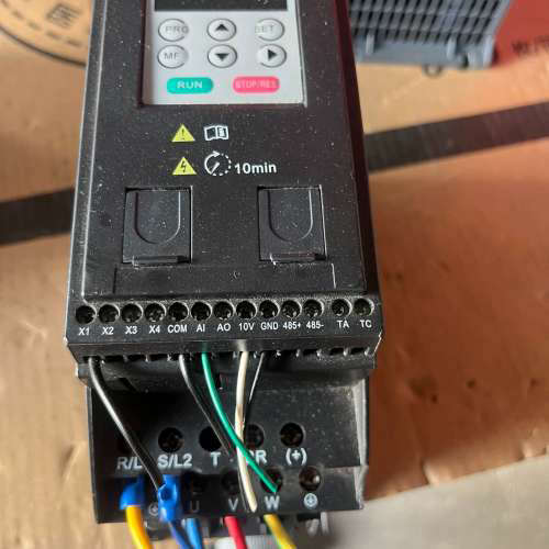议价变频器  型号是ECF80-1R5G1（1台）成色如图