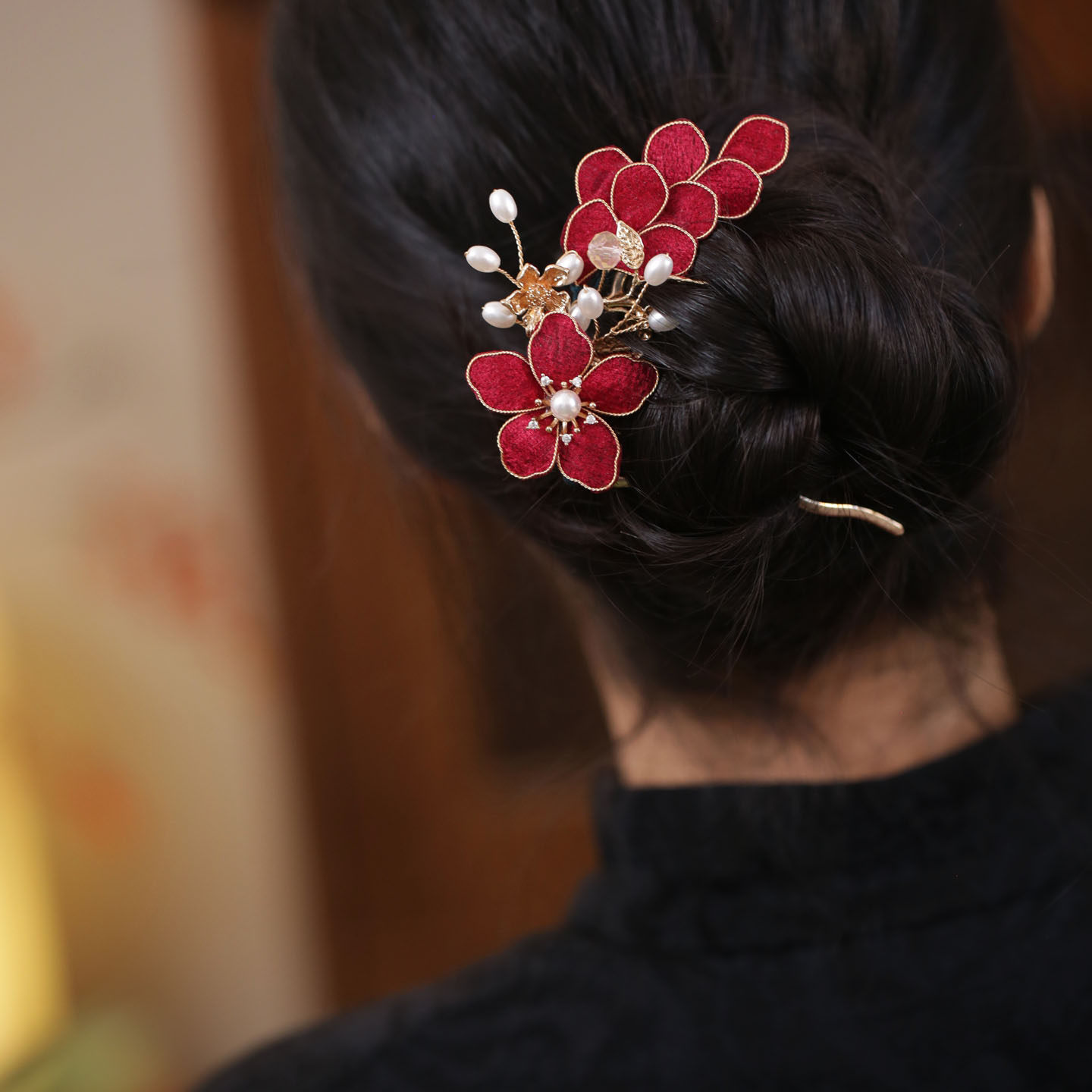 中式四齿插梳盘发红色发簪配马面裙头钗簪子手工掐丝花朵订婚发饰