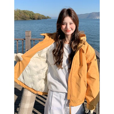 黄色短款冲锋衣羽绒服女2024冬季新款洋气休闲小个子加厚工装外套