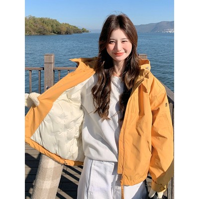 黄色短款冲锋衣羽绒服女2024冬季新款洋气休闲小个子加厚工装外套