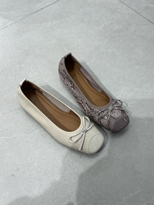 2026新款欧州站时尚方头平底女休闲鞋8611-23