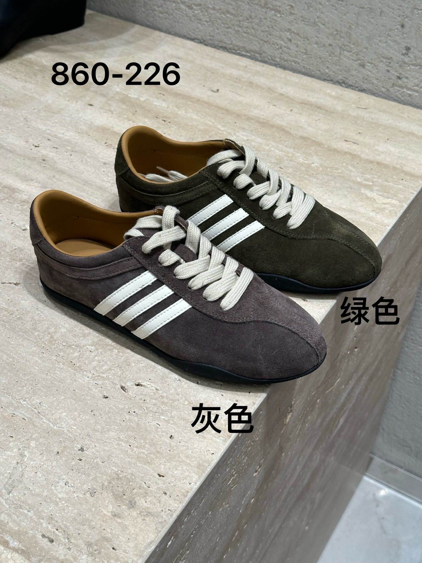 七彩青春官网正品2026新款时尚圆头平底女休闲单鞋860-226