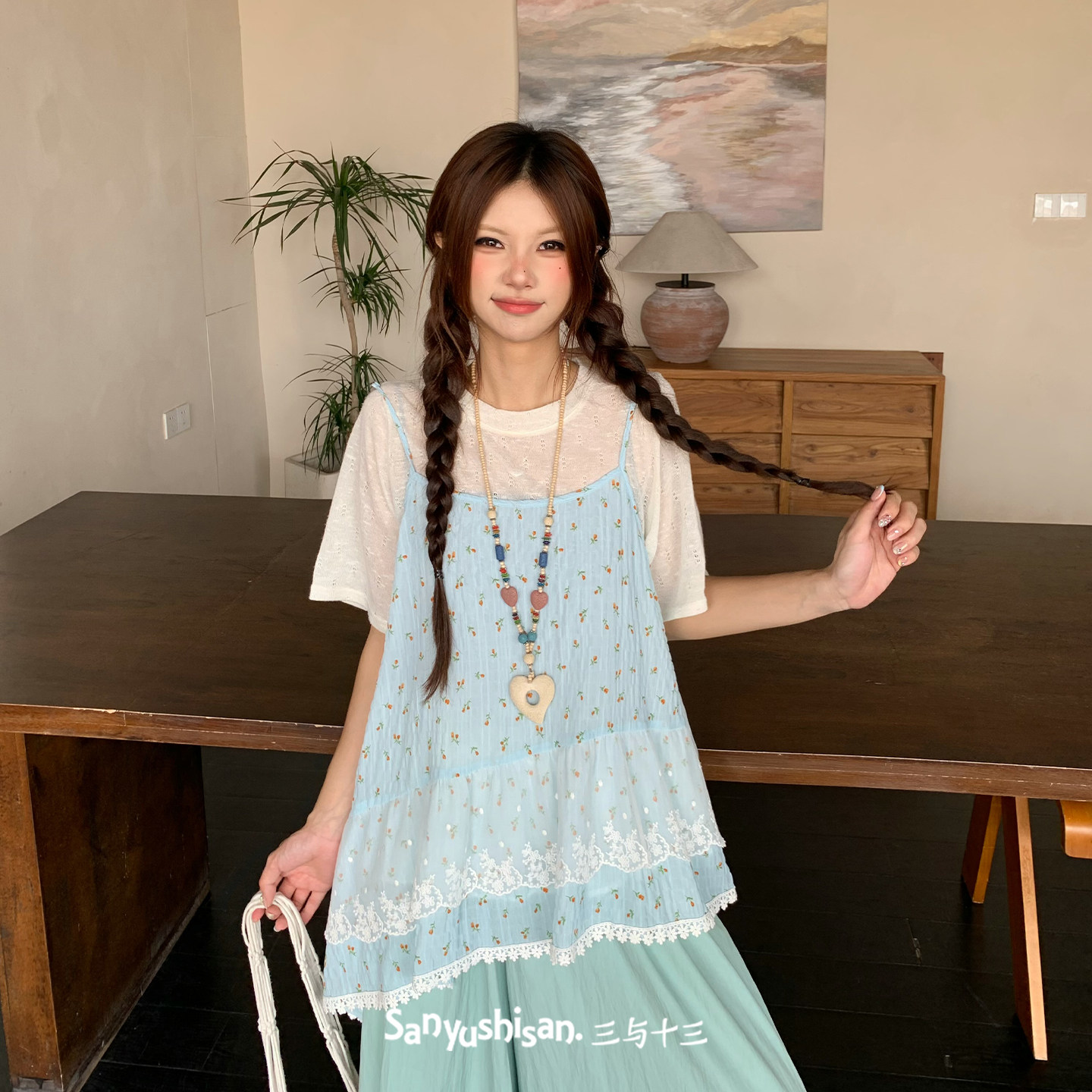 三与十三韩系碎花吊带背心裙女图片